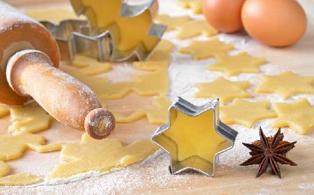 Ciasteczka na Boże Narodzenie: przepis na morelowe ciastka gwiazdki