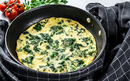 Co to jest frittata? Przepis na frittatę ze szpinakiem