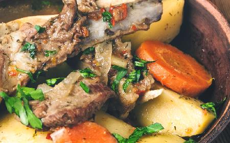 Gulasz z baraniny w piwie - przepis gazdy z Zakopanego