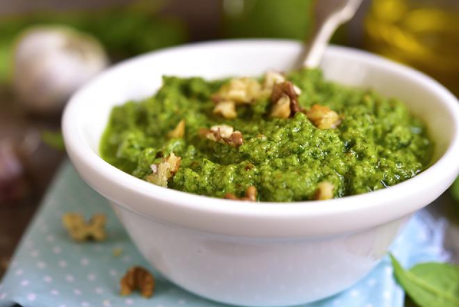 Pesto cytrynowo-szpinakowe: przepis